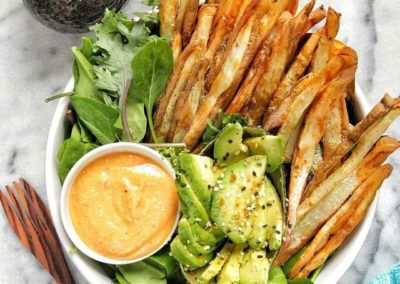 Crispy Oven-baked Fries with Nacho Cheese Sauce